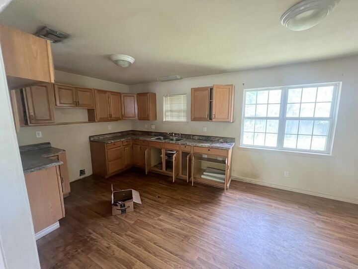 Property Photo:  804 Lynn Street  TX 75941 
