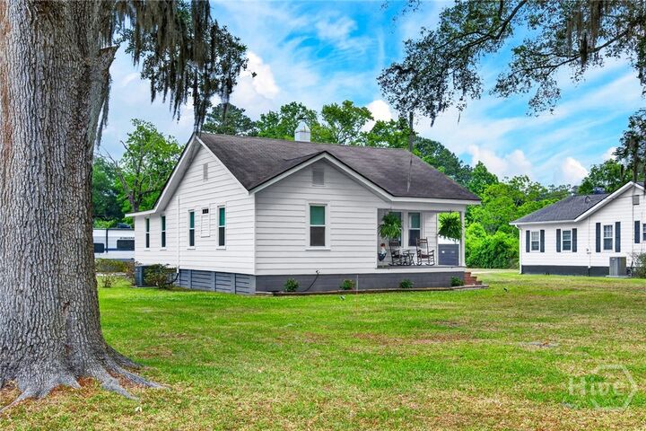 Property Photo: 90 Varnedoe Avenue GA 31408