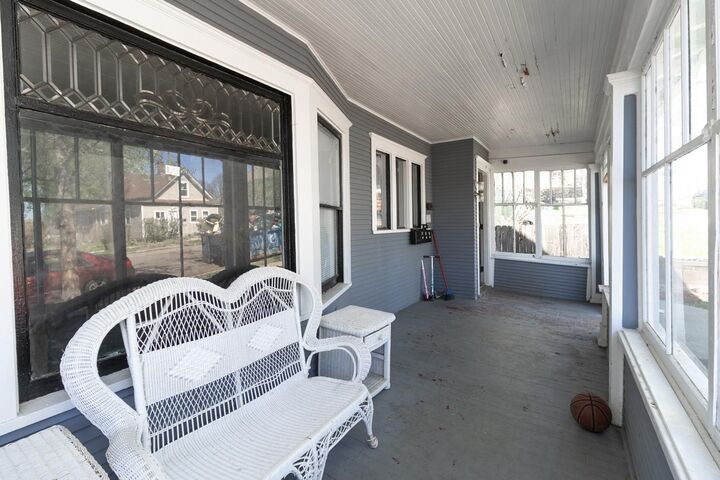 Property Photo:  794 Case Avenue  MN 55106 