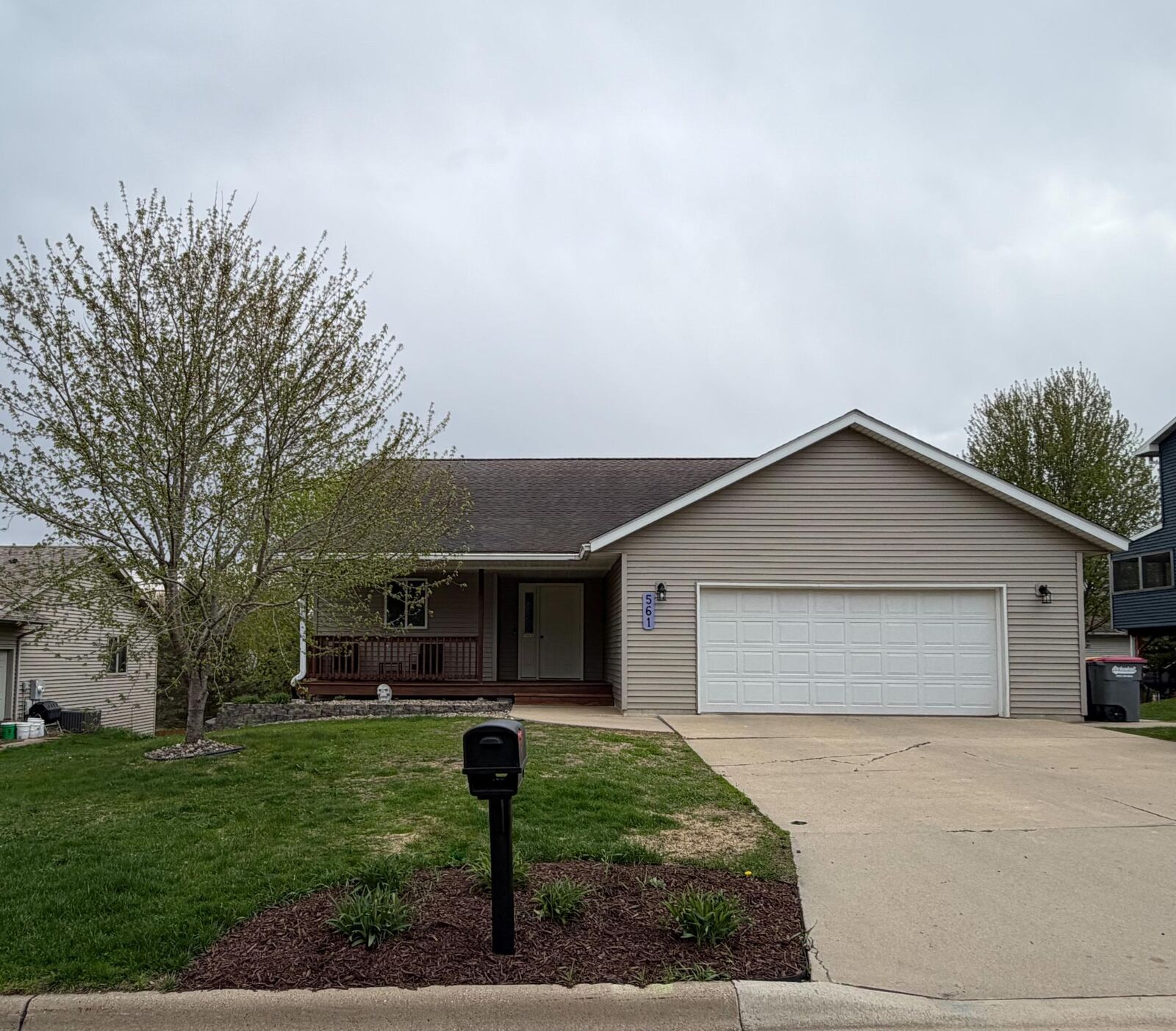 Property Photo:  561 12th Street SW  MN 55021 