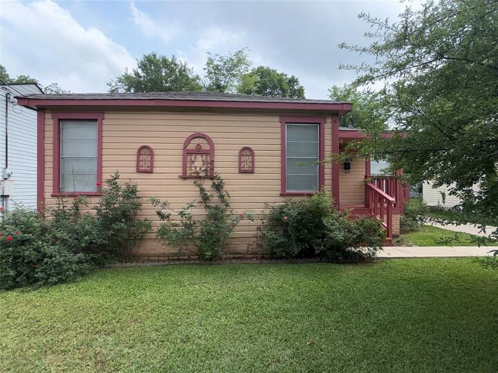 Property Photo:  2536 Northside Drive  LA 71111 