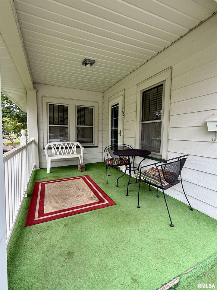 Property Photo: 790 Oak Street IL 61401