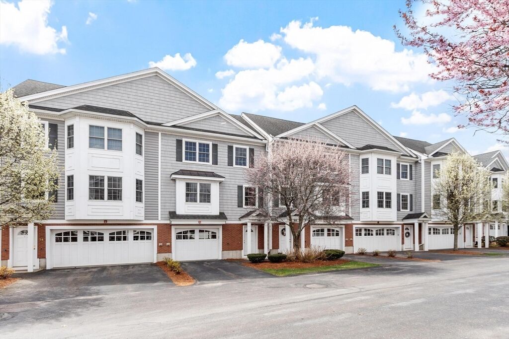 Property Photo: 1975 Middlesex St 33 MA 01851