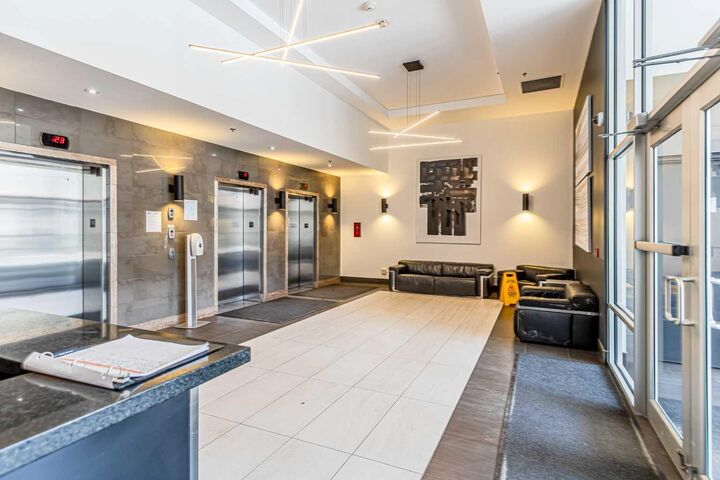 Property Photo: 210 15 Avenue SE 3206 AB T2G 0B5