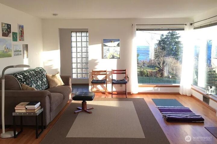 Property Photo:  4115  48th Avenue S  WA 98118 