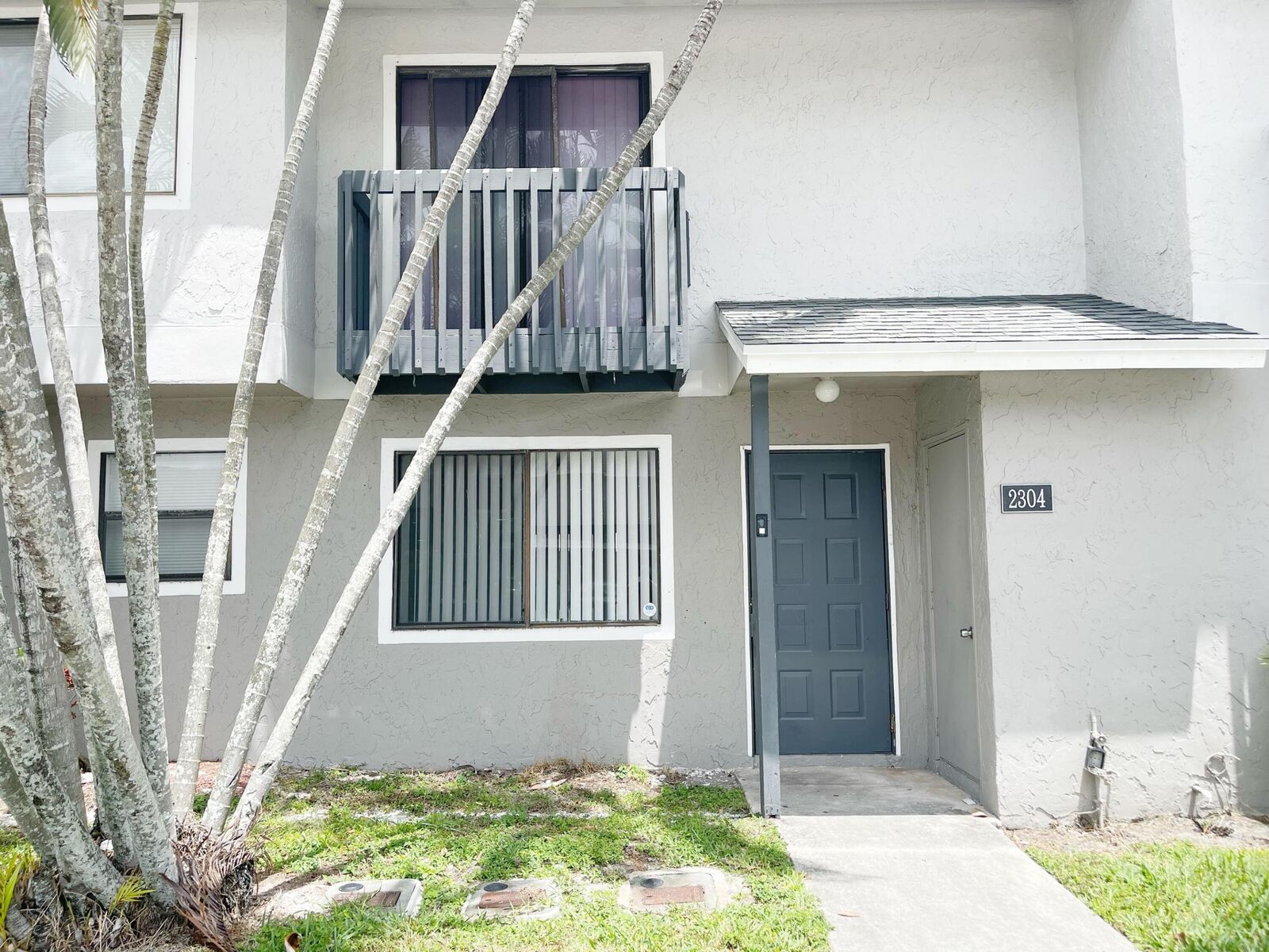 Property Photo: 2304 Seaside Drive FL 33463
