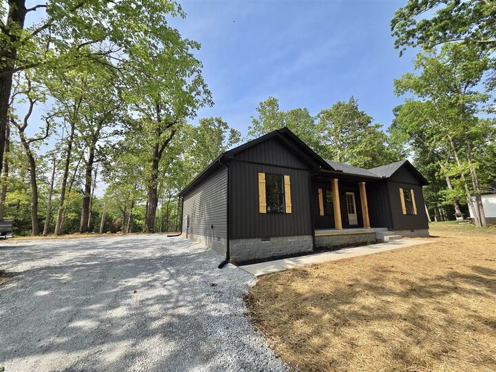 Property Photo:  497 Hunters Circle  KY 42276 