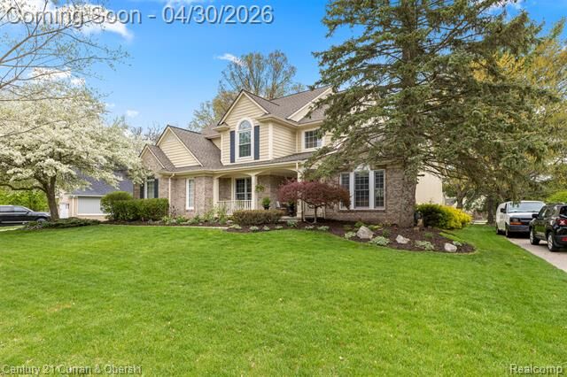 Property Photo:  1424 Woodbridge Lane  MI 48393 