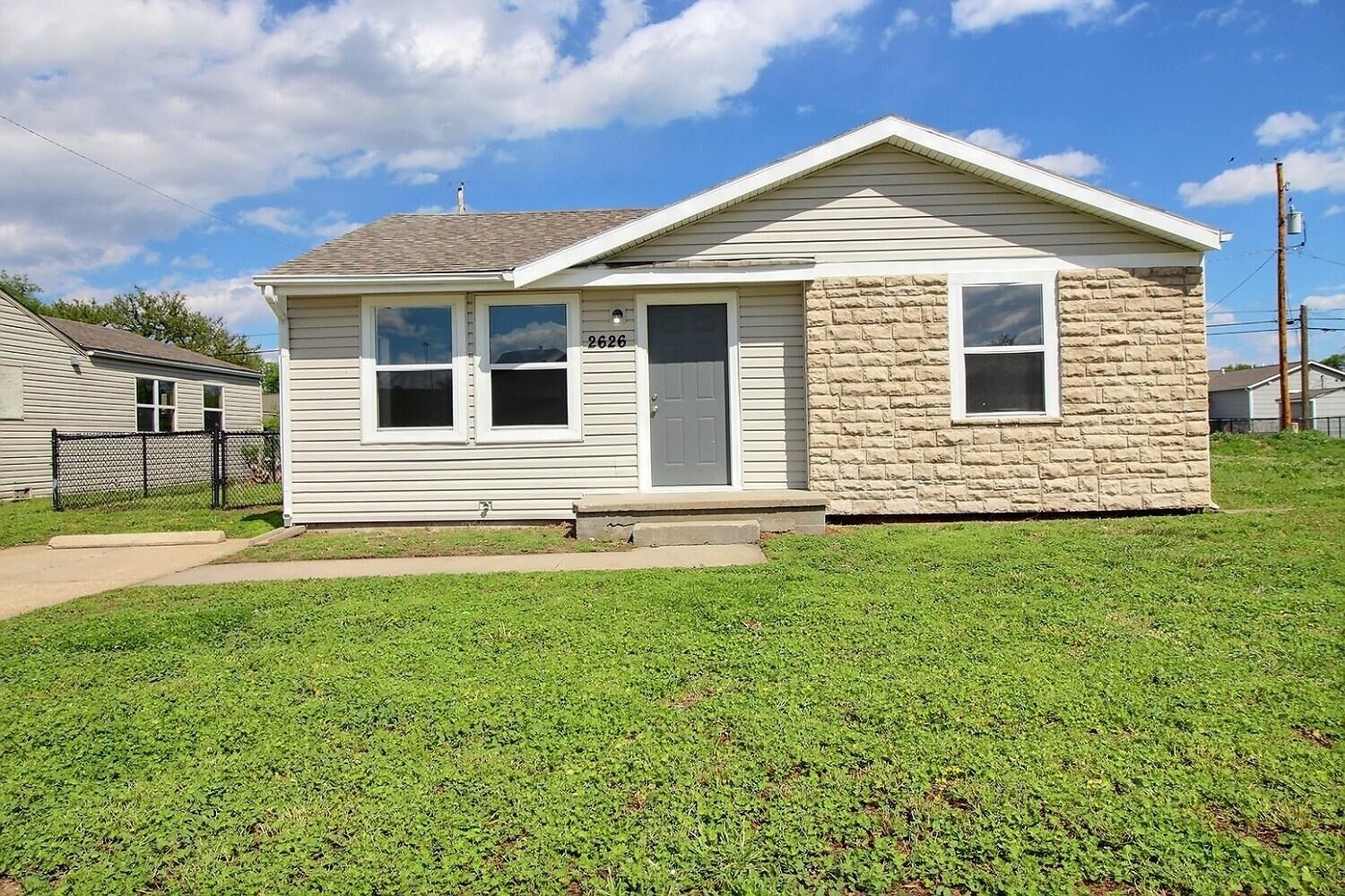 Property Photo:  2626 N Minnesota  KS 67219 