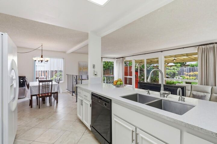 Property Photo: 225 Prague Drive CA 95119