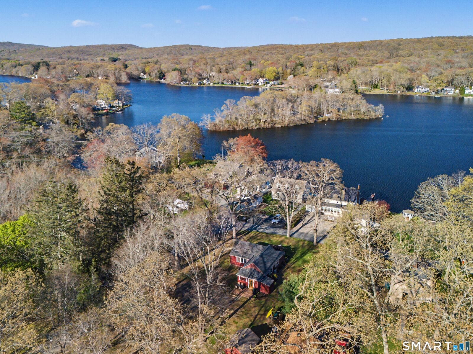 Property Photo:  14 Lake Drive  CT 06371 