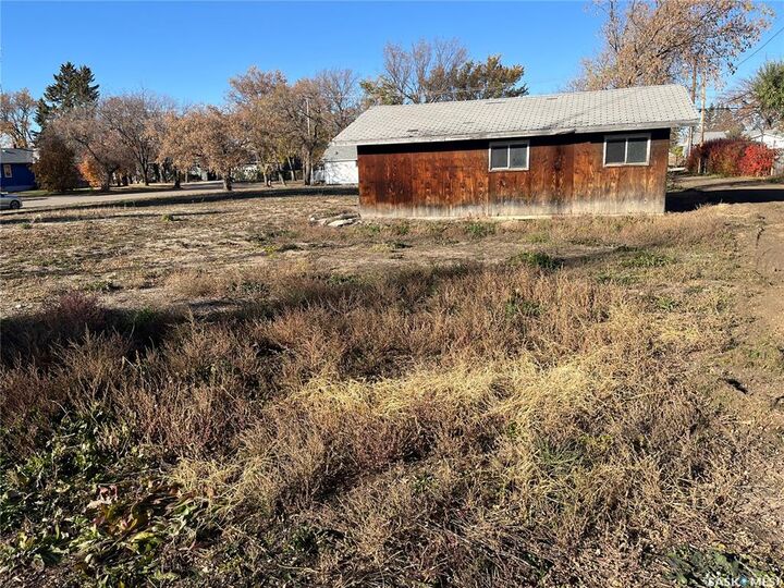 Photo de la propriété:  122 & 126 1st Street NE  SK S0A 4J0 