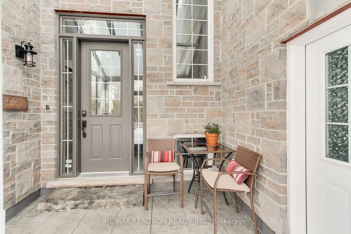 Property Photo:  815 Churchill Lane  ON L0E 1S0 