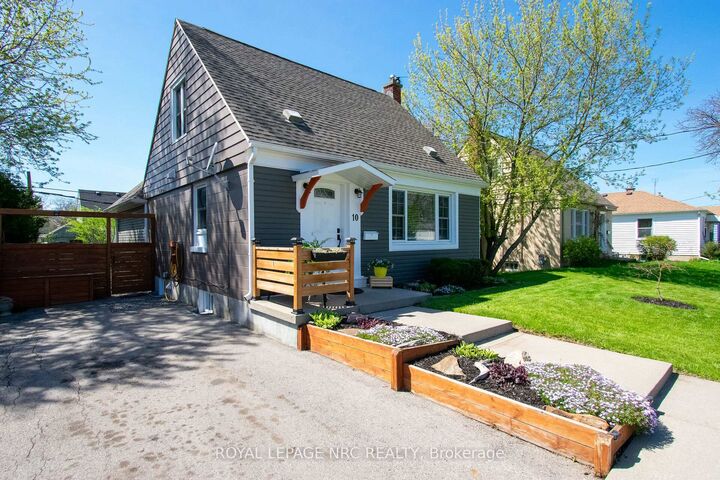 Property Photo: 10 Blain Place N ON L2P 2R5