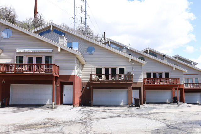 Property Photo:  435 Aspen Dr 19  UT 84098 