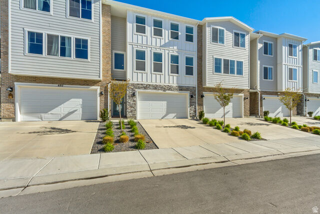 Property Photo:  701 E Garden Grove Dr  UT 84005 