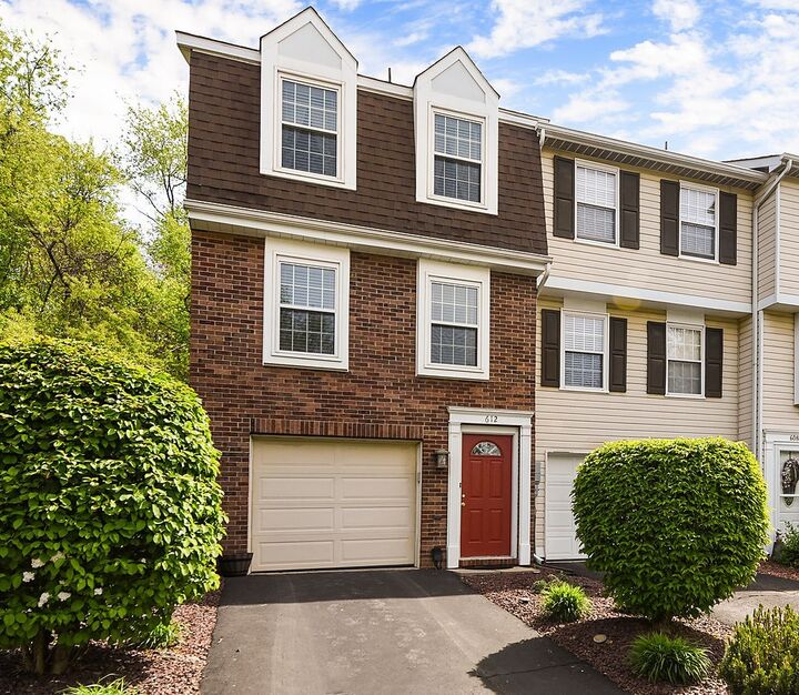 Property Photo:  612 Lexington Drive  PA 15001 