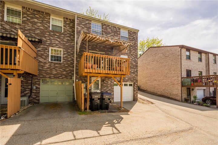 Property Photo:  120 Inverness Dr  PA 15237 