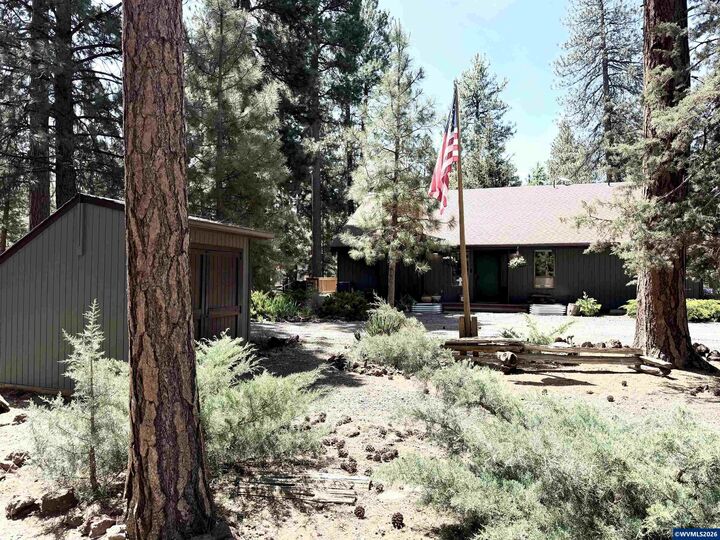 Property Photo:  68964 SW Graham Ct  OR 97759 