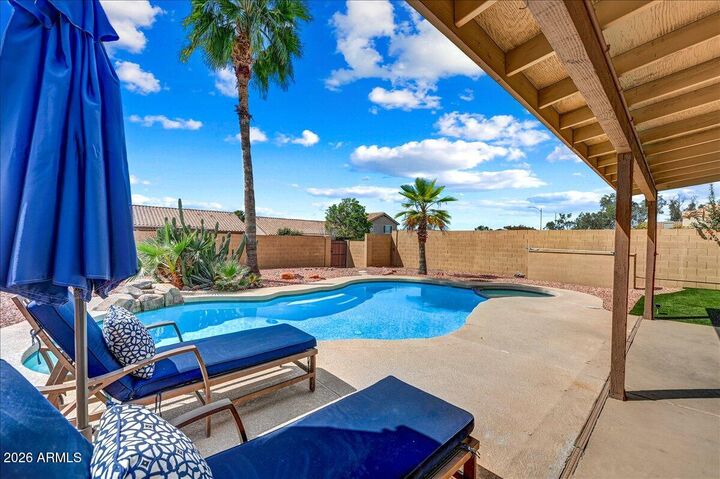 Property Photo:  843 E Audrey Lane  AZ 85022 