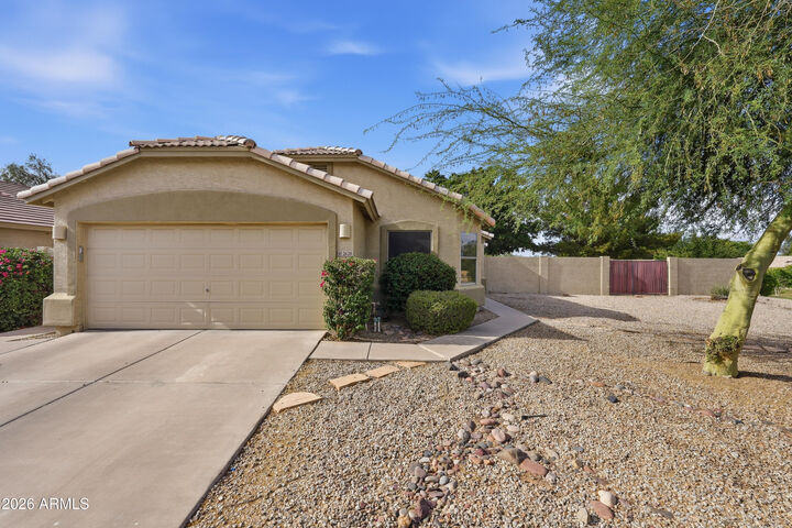 Property Photo:  2628 E Beverly Road  AZ 85042 