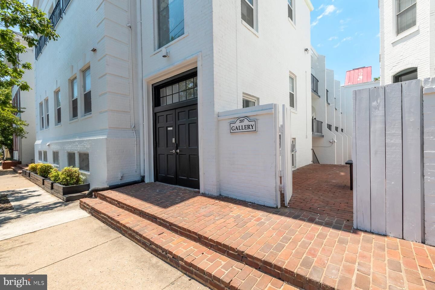 Property Photo: 207 S Patrick Street 108 VA 22314