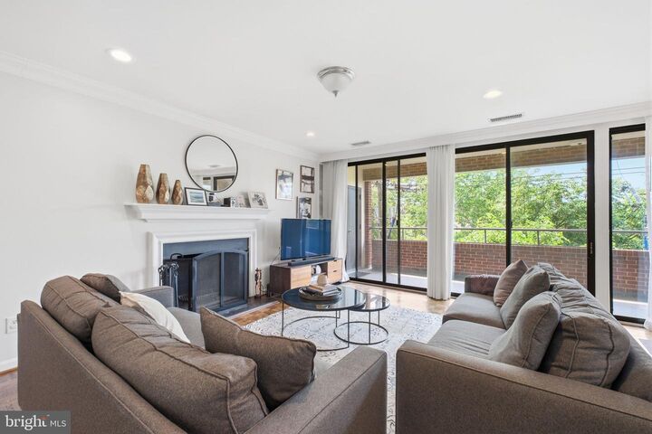 Property Photo:  601 Wilkes Street 301  VA 22314 