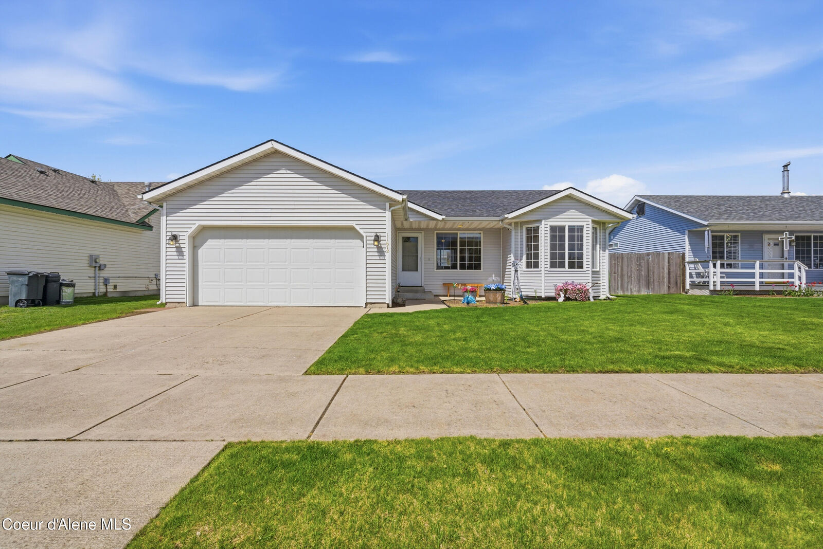 Property Photo:  11672 N Stinson Loop  ID 83835 