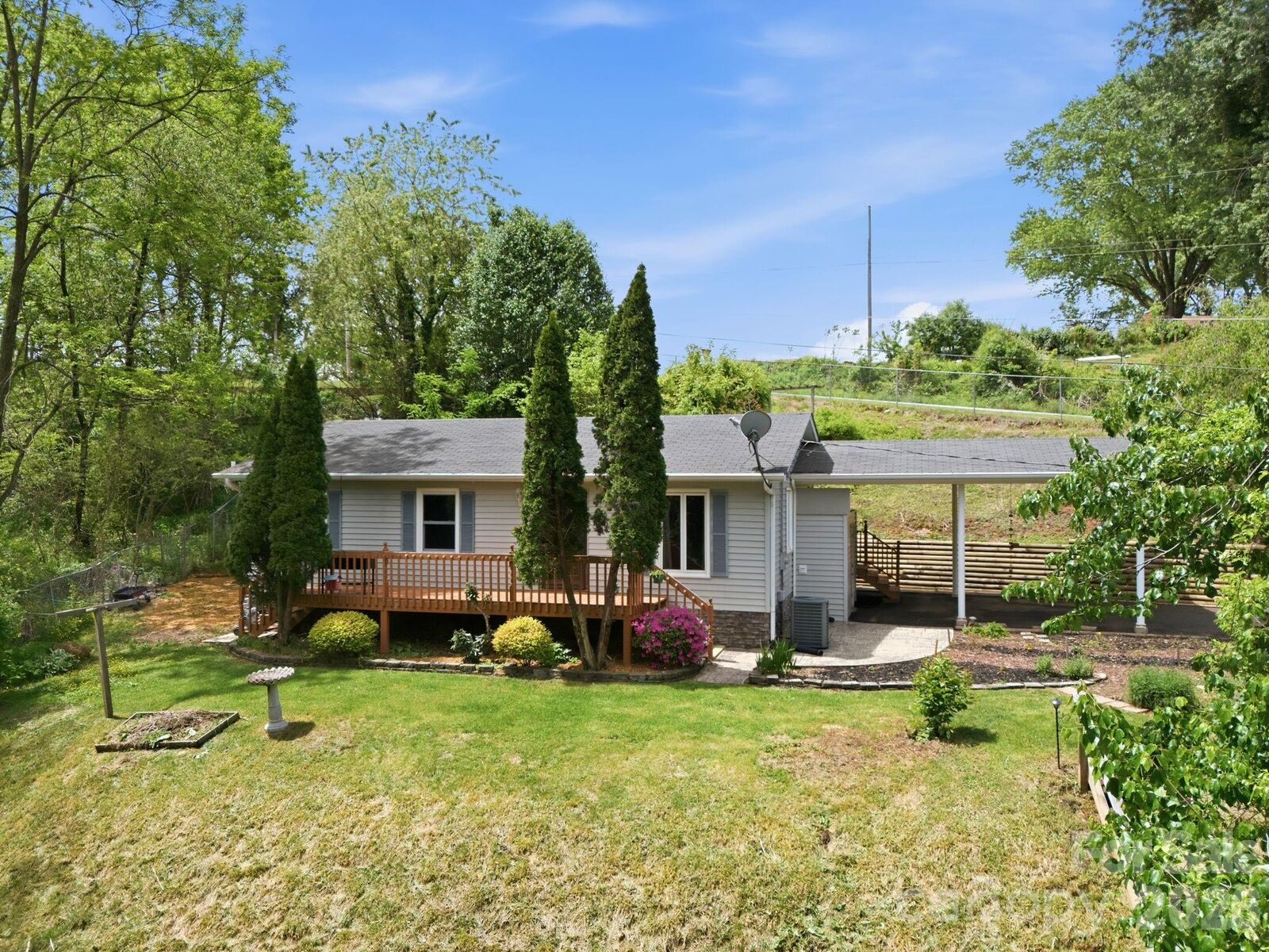 Property Photo:  959 Oakmont Drive  NC 28716 