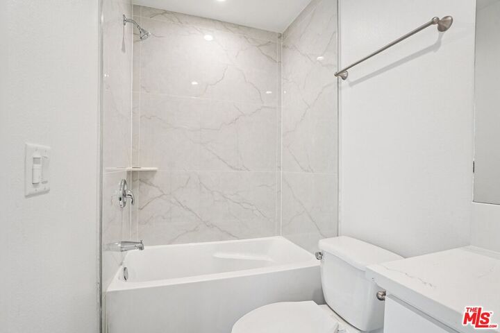 Property Photo: 312 N Coronado St CA 90026
