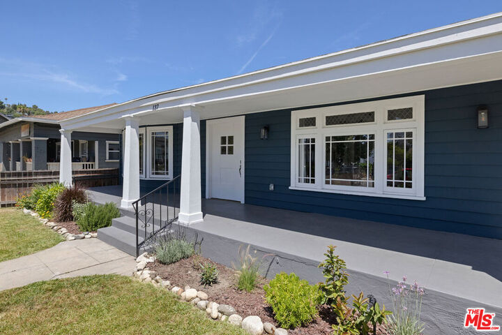 Property Photo:  137 E Avenue 43  CA 90031 