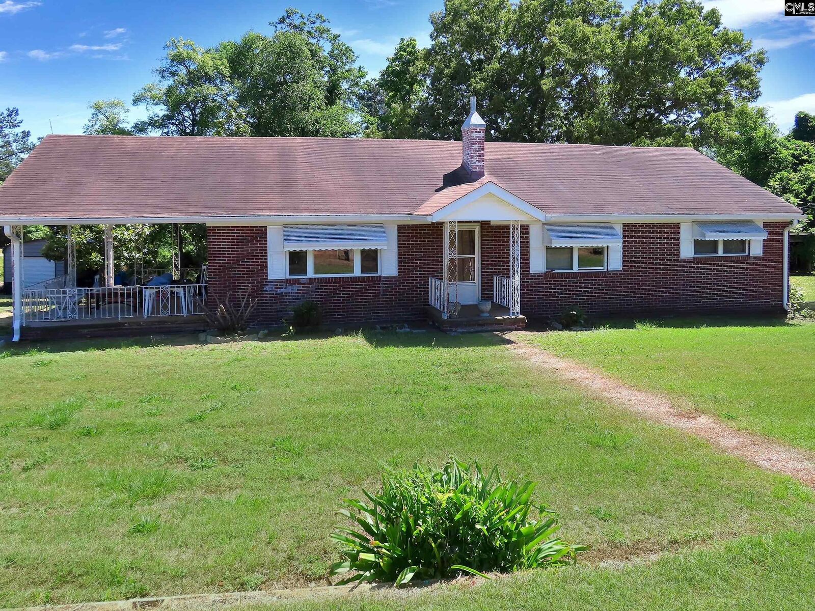 Property Photo:  2456 Sc-72  SC 29178 