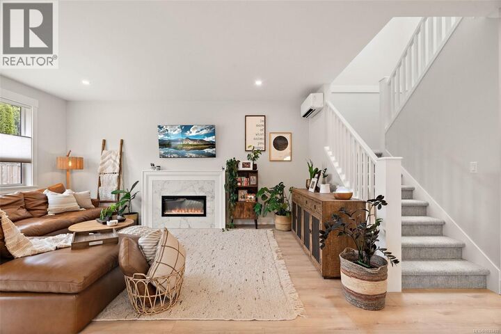 Property Photo:  2274 Evelyn Lane  BC V9Z 0W3 