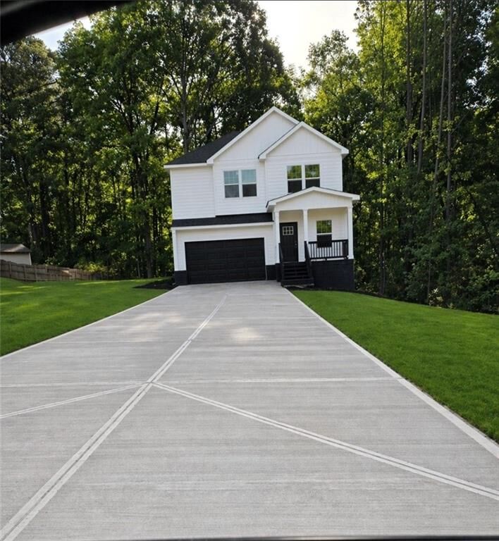 Property Photo: 131 Forest Place GA 30281