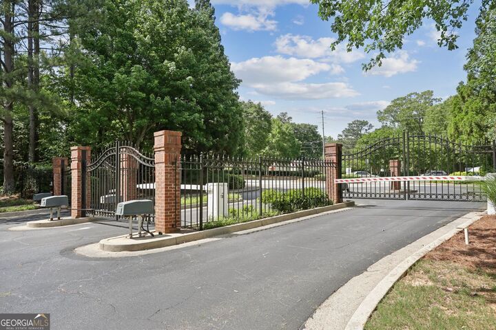 Property Photo:  206 Spring Heights Lane 206  GA 30080 