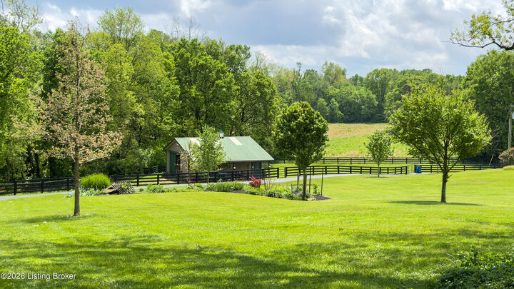 Property Photo:  172 Hebron Rd  KY 40065 