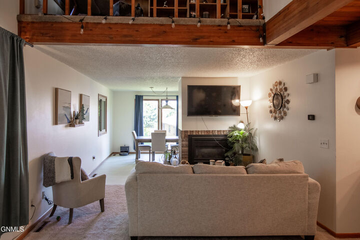 Property Photo:  414 E Brandon Drive  ND 58503 