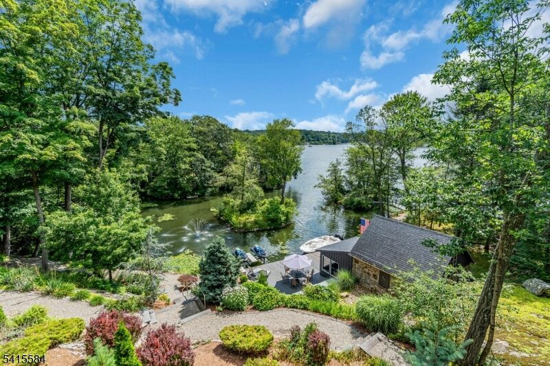 Property Photo:  29 Air Castle Isle  NJ 07821 