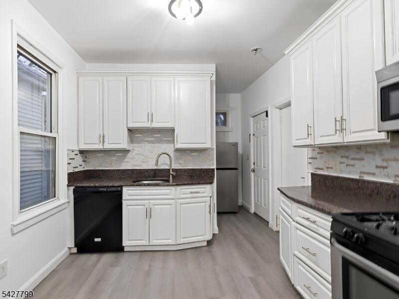 Property Photo:  22 Harrison Ave 2  NJ 07026 