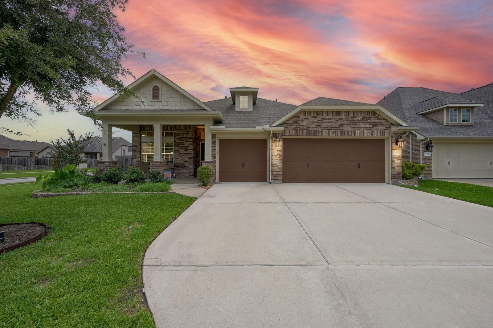 Property Photo: 31777 Twin Timbers Lane TX 77386