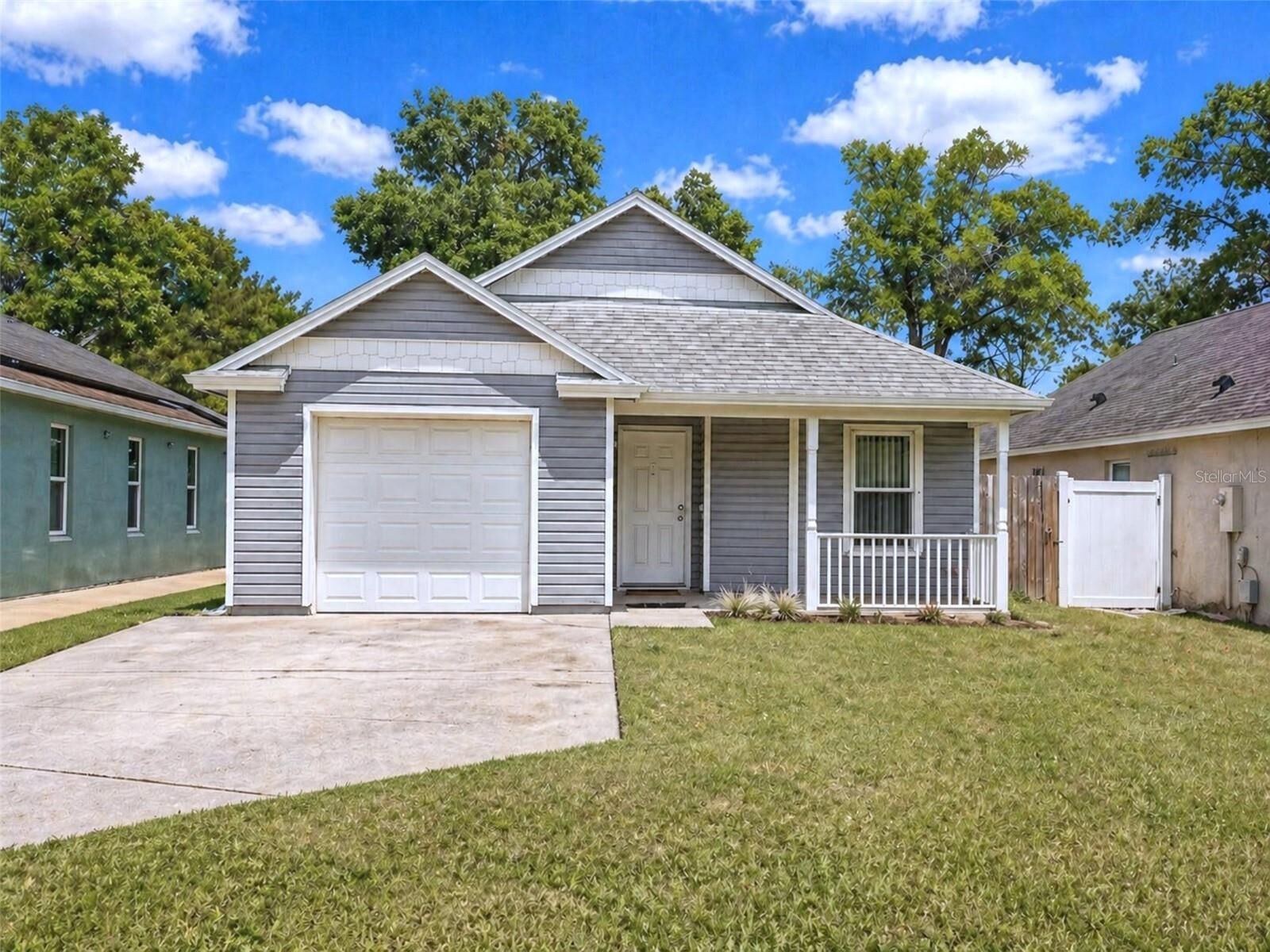 Property Photo:  1705 Circe Lake Court  FL 32826 