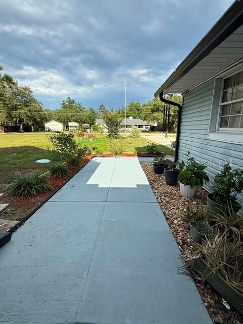 Property Photo: 40145 W 7th Avenue FL 32784