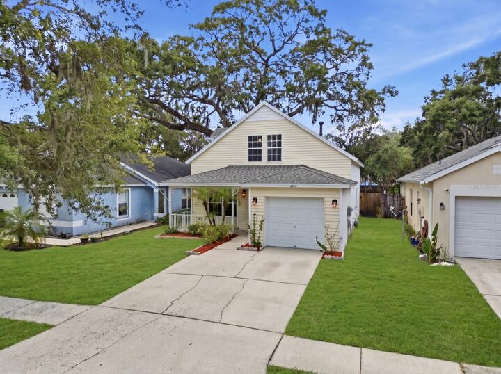 Property Photo:  2629 Golden Antler Lane  FL 33559 