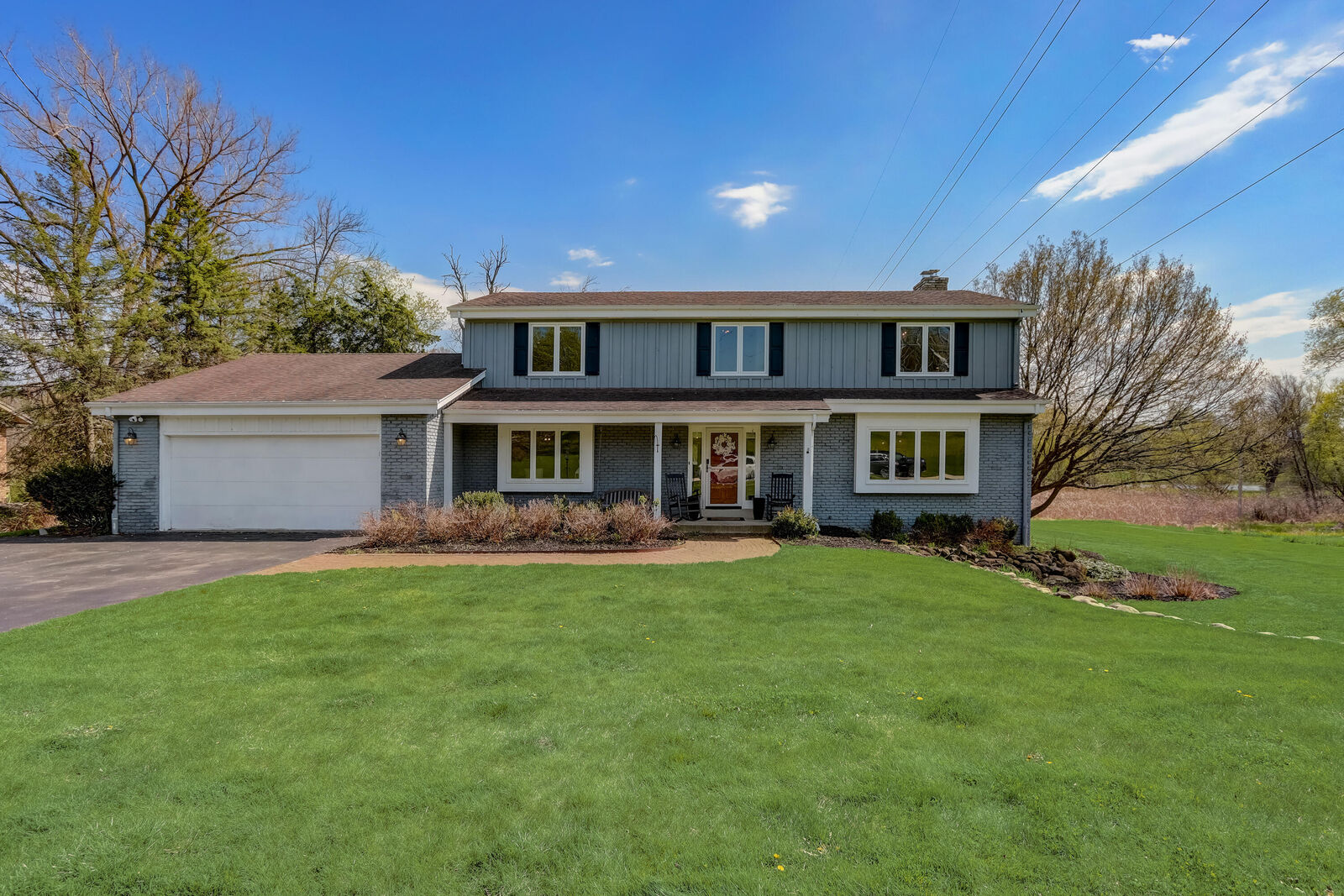 Property Photo:  19985 Independence Dr   53045 