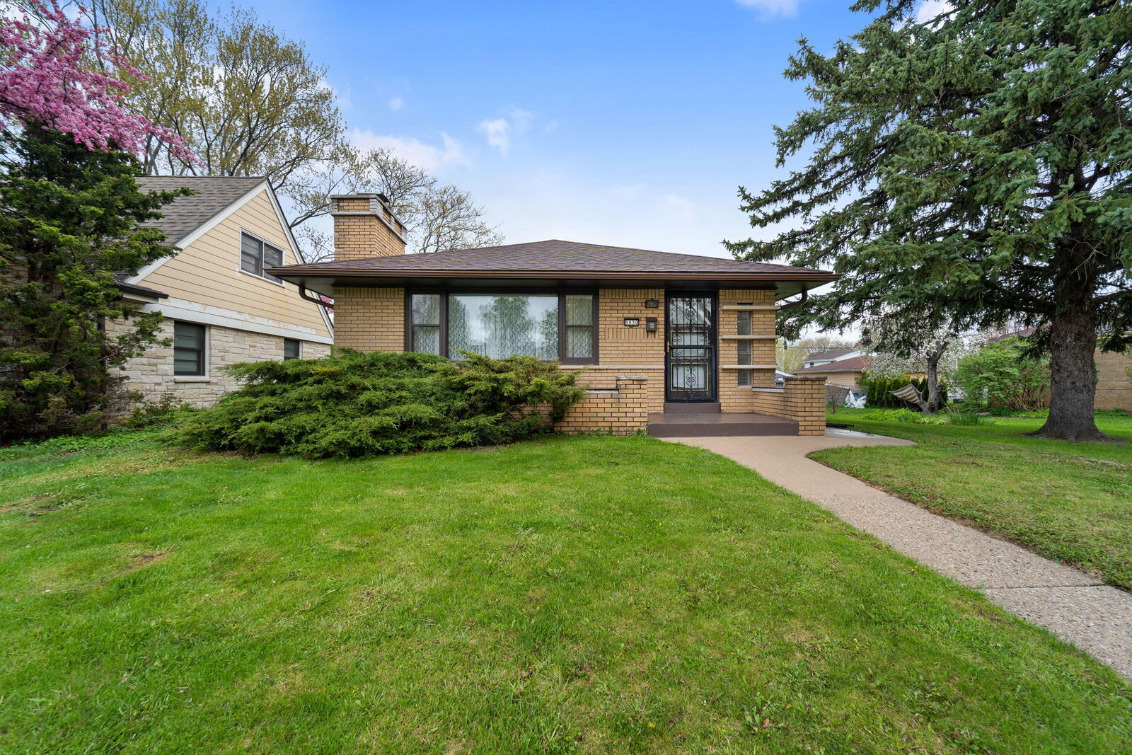 Property Photo:  9830 W Metcalf Pl  WI 53222 