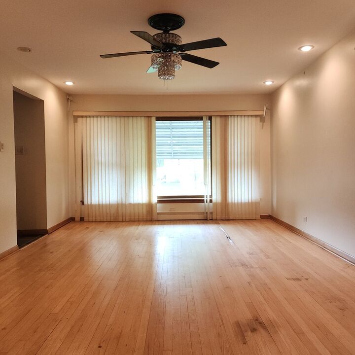 Property Photo:  2548 W 118 Street  IL 60655 