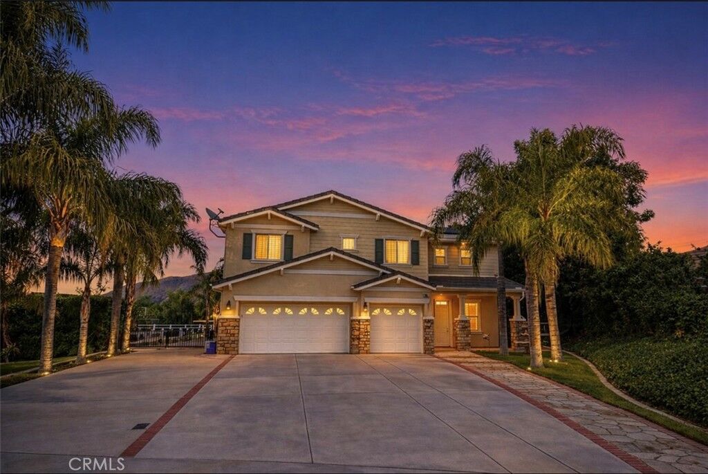 Property Photo:  235 Gulfstream Lane  CA 92860 