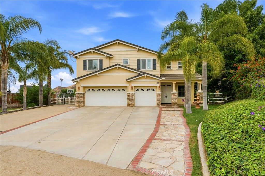 Property Photo:  235 Gulfstream Lane  CA 92860 