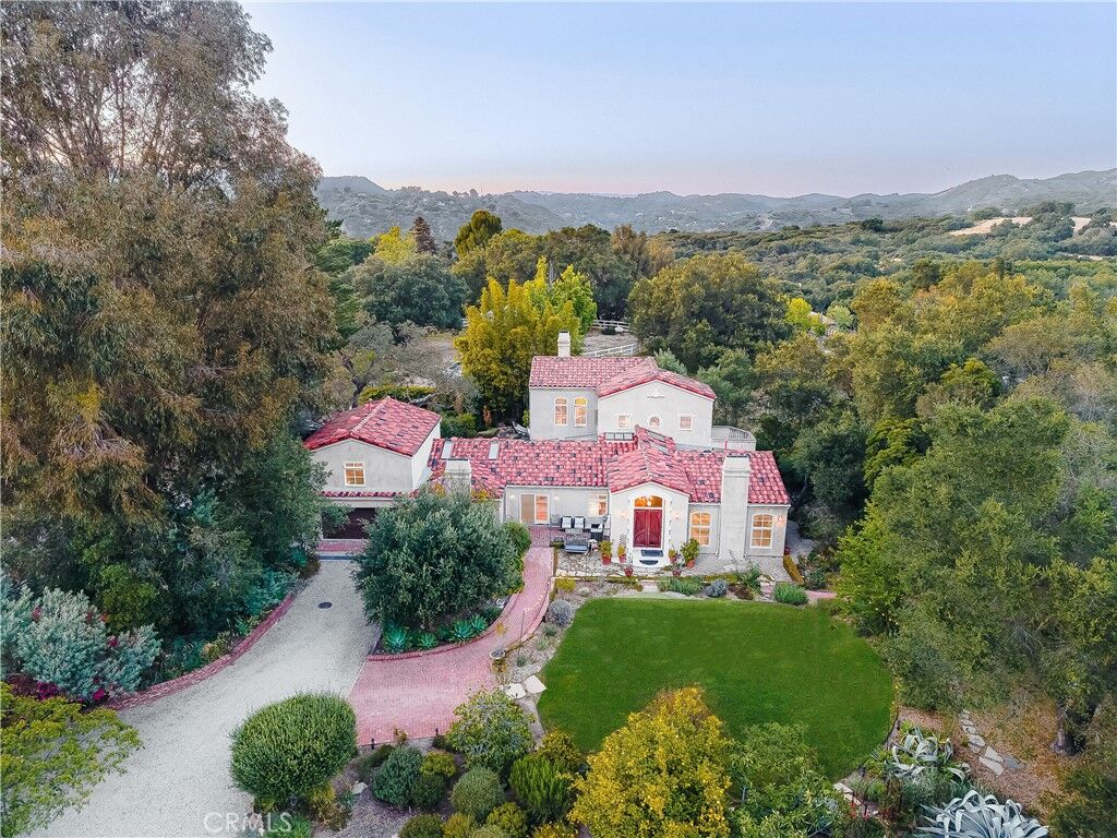 Property Photo:  21149 Entrada Road  CA 90290 