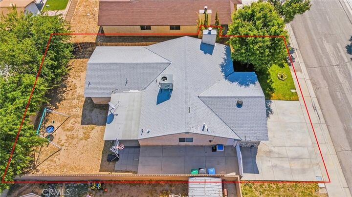 Property Photo:  1123 Herzel Avenue  CA 93535 